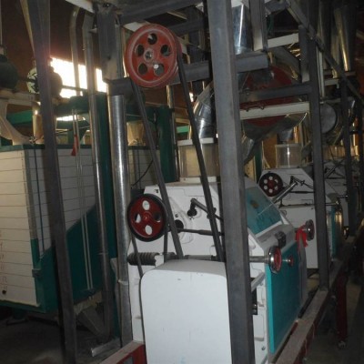 大型全自動(dòng)磨面機(jī) 大成機(jī)械 磨面機(jī)器中小型 可加工小麥，玉米