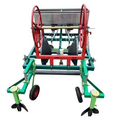 四輪拖拉機帶小型全自動覆膜的機器起壟機 地瓜花生起壟覆膜機