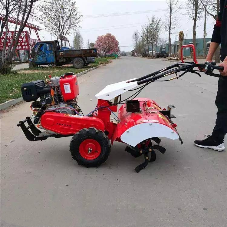 小型汽油四驅除草旋耕機 新款開荒打田翻土機 兩驅農用微耕機