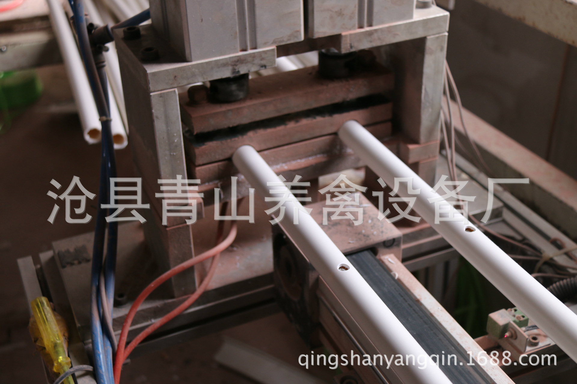 供應(yīng)養(yǎng)雞水線 全自動養(yǎng)雞水線 肉雞養(yǎng)殖設(shè)備 平養(yǎng)雞料線 水線